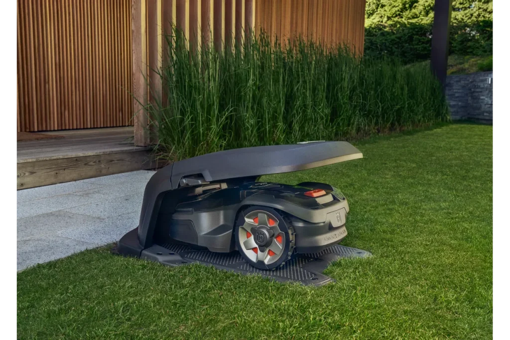 Garažna hiška Husqvarna Automower® (300series)